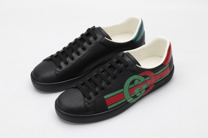 G*u*i low-top sneaker