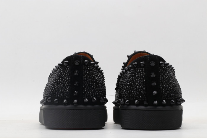 CLBSNEAKER